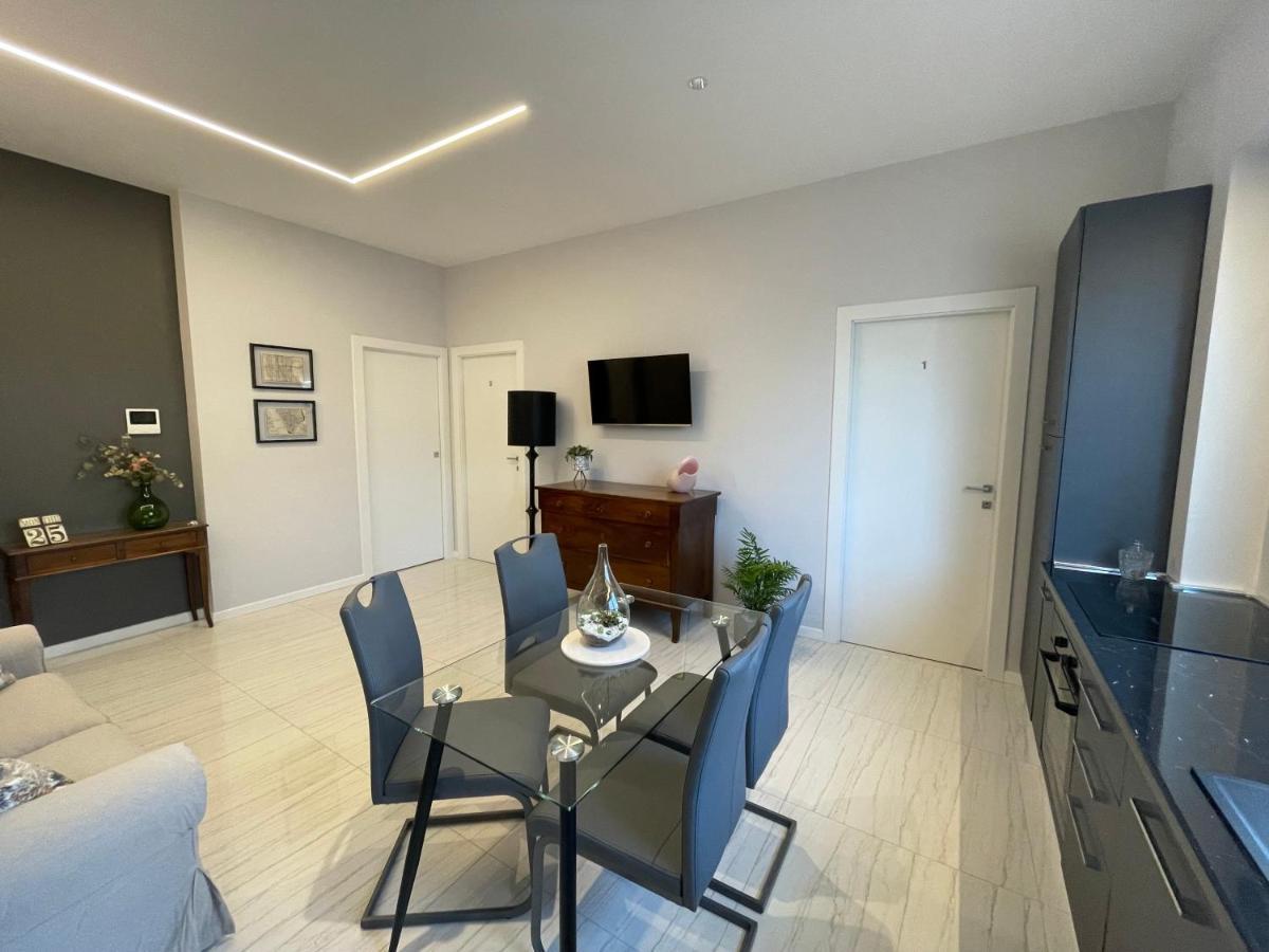Otium Rooms / Camere E Appartamenti Morrovalle Bagian luar foto