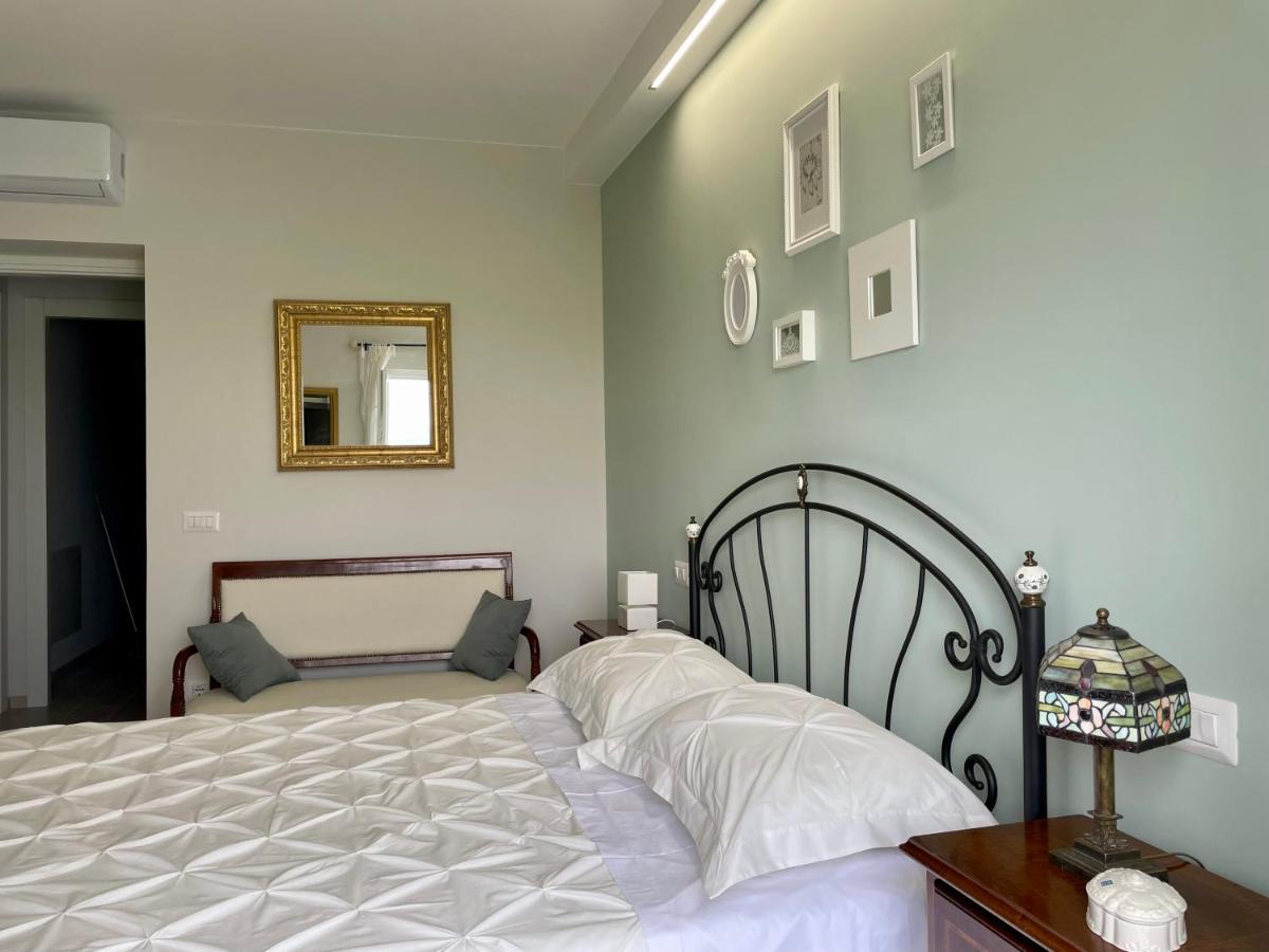 Otium Rooms / Camere E Appartamenti Morrovalle Bagian luar foto