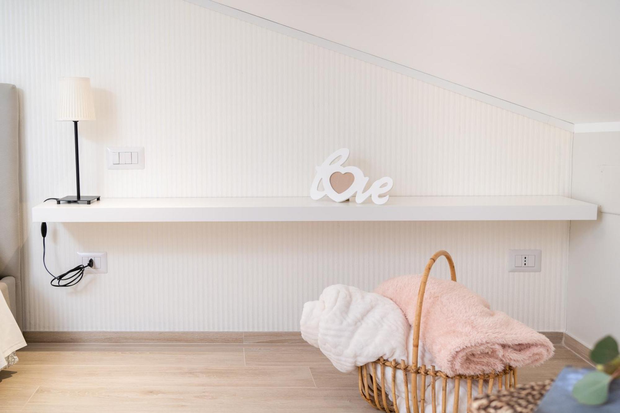 Otium Rooms / Camere E Appartamenti Morrovalle Bagian luar foto