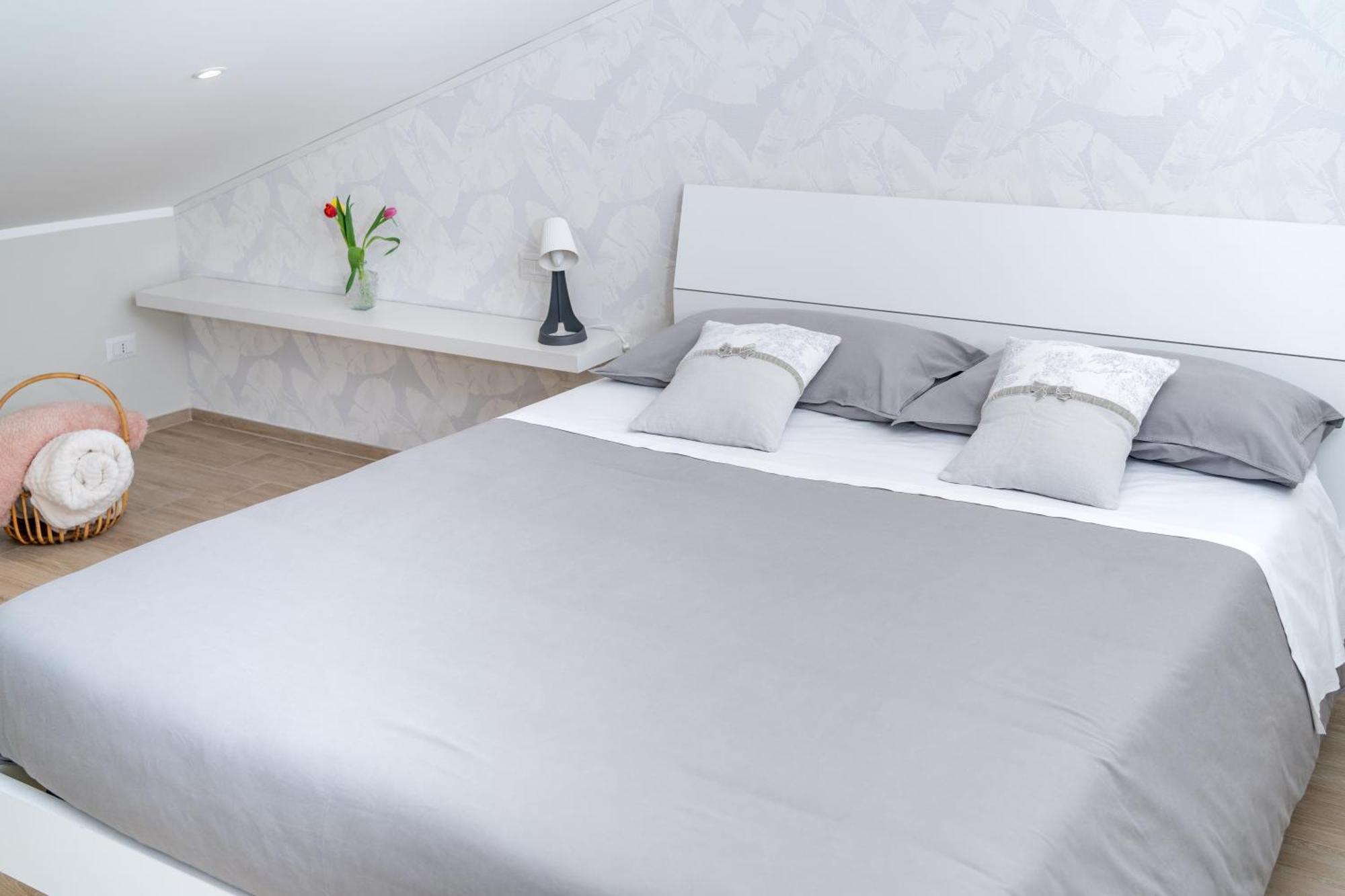 Otium Rooms / Camere E Appartamenti Morrovalle Bagian luar foto